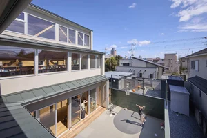 Modern 103m2 L-Shaped Japanese Home: Innovative Architecture for a Large Family - image 8