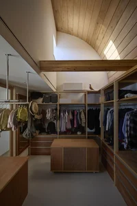 Modern 103m2 L-Shaped Japanese Home: Innovative Architecture for a Large Family - image 6