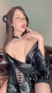 Naixiangnice Reveals Atmospheric 'Night' Theme Cosplay Gallery - image 13