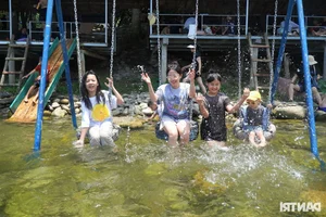 Escaping the Heat: Thousands Flock to Vietnam's Cool Forest Retreats - image 1