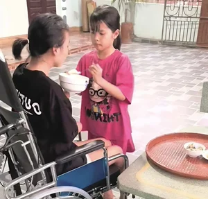 Inspirational Story of Phu Tho Mother Rebuilding Life After Losing Limbs - image 5