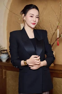 Phuong Oanh Opens Up: Life, Career, and Happiness with Shark Binh - image 1
