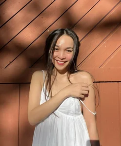 Vietnamese Singer Hien Thuc Amazes Fans with Ageless Beauty - image 2