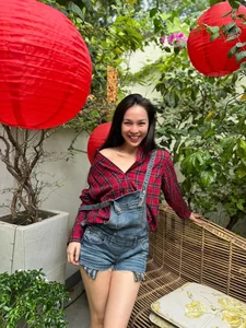 Vietnamese Singer Hien Thuc Amazes Fans with Ageless Beauty - image 4