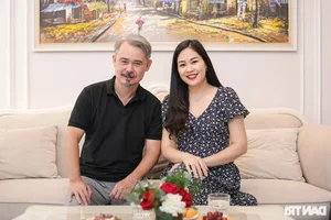 Actor Vinh Xuong: On-Screen Mob Boss and Real-Life Noodle Shop Owner - image 6