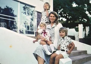 Maye Musk’s Parenting Secrets: Raising a Billionaire Without Over-Parenting - image 3