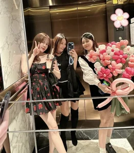 Famous '70-Billion Hot Girl' Makes First Public Appearance After Announcing First Pregnancy - image 5