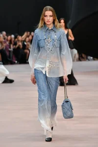 Jennie Absent, Wang Yibo Stuns as 'Male God' at Chanel Fashion Show - image 23