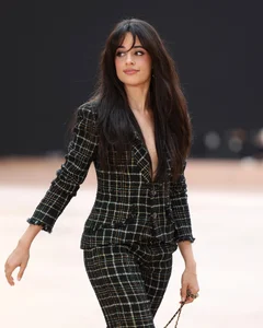 Jennie Absent, Wang Yibo Stuns as 'Male God' at Chanel Fashion Show - image 10
