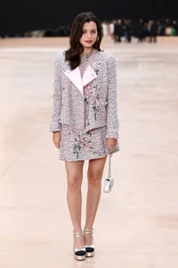 Jennie Absent, Wang Yibo Stuns as 'Male God' at Chanel Fashion Show - image 2