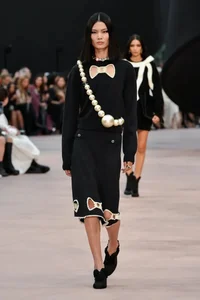 Jennie Absent, Wang Yibo Stuns as 'Male God' at Chanel Fashion Show - image 9