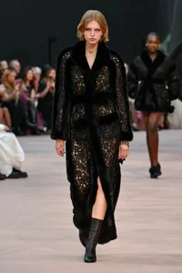 Jennie Absent, Wang Yibo Stuns as 'Male God' at Chanel Fashion Show - image 4