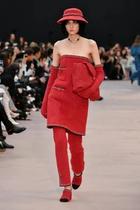 Jennie Absent, Wang Yibo Stuns as 'Male God' at Chanel Fashion Show - image 21