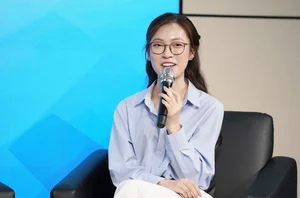 MC Khanh Vy: Gen Z Icon, Luxury Car Owner, and Powerful Family Background - image 8