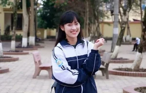 MC Khanh Vy: Gen Z Icon, Luxury Car Owner, and Powerful Family Background - image 4