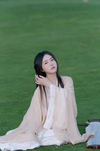 YiTuYu Art Language Vol.4979 Anya_z: A Contemporary Exploration of Style and Grace - image 3