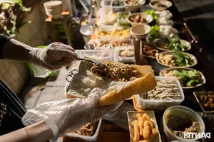 Discover a Unique Vegetarian Restaurant Blending Artistic Exhibition Spaces with a Modern Self-Service Dining Experience - image 9
