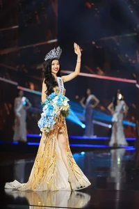 Bui Quynh Hoa Addresses Crown Buying Rumors and Reveals Prestigious Family Background - image 4