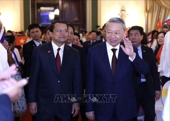 Vietnam President To Lam Meets with Cuban Friendship Delegation