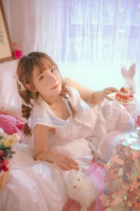 Artistic Portraiture: YiTuYu Art Language Vol.5670 Featuring Xiao Xiao Xia - image 4