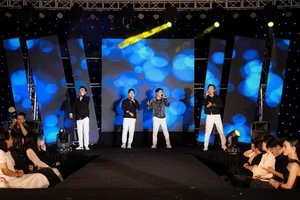 HUTECH Students Impress with Debut Fashion Show Honoring Vietnamese Costumes - image 13