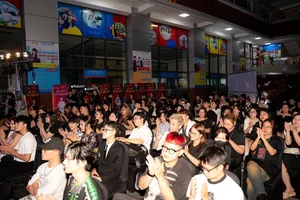HUTECH Students Impress with Debut Fashion Show Honoring Vietnamese Costumes - image 9