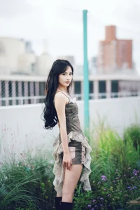 YiTuYu Art Language Vol.10494: Exploring the Graceful Portraits of Yi Ming - image 0