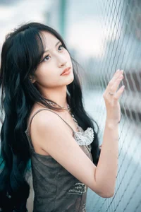 YiTuYu Art Language Vol.10494: Exploring the Graceful Portraits of Yi Ming - image 3