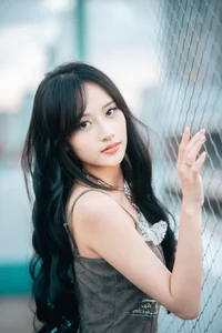 YiTuYu Art Language Vol.10494: Exploring the Graceful Portraits of Yi Ming - image 2