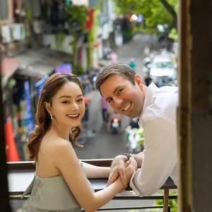 Vietnamese Celebrity Updates: My Tam's Glamour and Lan Phuong's Hanoi Life - image 2