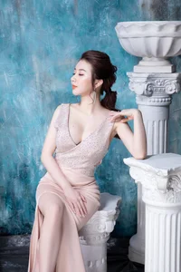 Elegant Portrait Gallery of the Gentle and Beautiful Nguyen Ha Phuong - image 31