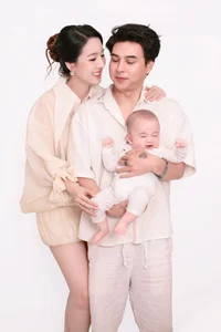 Ngo Thanh Van and Celebrities Preparing to Welcome New Babies in 2025 - image 9