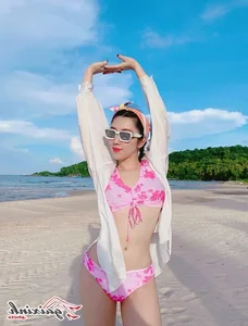 Stunning Gallery: Actress Le Huynh Thuy Ngan Shines in Latest Bikini Photoshoot - image 19