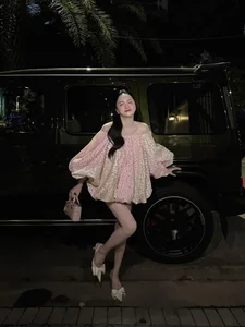 Vietnamese Star Ngọc Thanh Tâm Stuns in Bikini, Showing Off Her Beach Body - image 4
