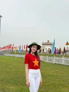 Vietnamese Star Ngọc Thanh Tâm Stuns in Bikini, Showing Off Her Beach Body - image 2