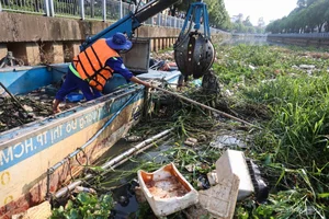 Massive Cleanup Operation at Nhieu Loc - Thi Nghe Canal in HCMC - image 11