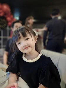 Winnie, Daughter of Dong Nhi and Ong Cao Thang, Grows Up Like a Princess - image 10