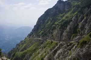 Thrilling Journeys: Exploring the World's Most Dangerous 'Death Roads' - image 8