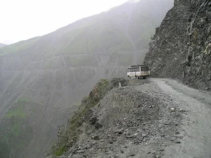 Thrilling Journeys: Exploring the World's Most Dangerous 'Death Roads' - image 9