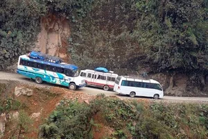 Thrilling Journeys: Exploring the World's Most Dangerous 'Death Roads' - image 1