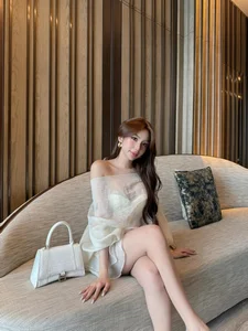 Tiktoker Quynh Nhu Shows Off Glamorous Style in Luxury Car - image 5