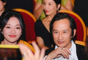 The Elegant and Timeless Fashion Style of Actress Zhou Xun - image 10