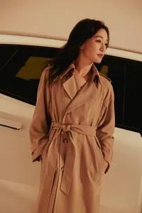 The Elegant and Timeless Fashion Style of Actress Zhou Xun - image 9