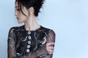 The Elegant and Timeless Fashion Style of Actress Zhou Xun - image 12