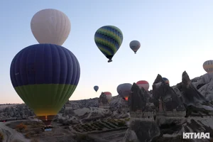 Thrilling Hot Air Balloon Adventures Over the Magical Landscapes of Cappadocia - image 9