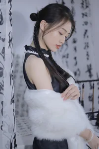 Song Yuxin's Stunning Photoshoot in Shanghai: Capturing Elegance and Modern Style - image 25