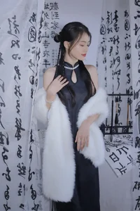 Song Yuxin's Stunning Photoshoot in Shanghai: Capturing Elegance and Modern Style - image 51