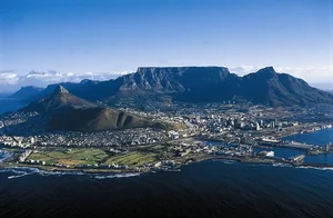 The Ecological Splendor and Ancient Geology of Africa's Iconic Flat-Top Peak - image 2