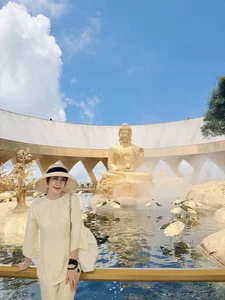 Vietnamese Celebrity News: Ngoc Son's Family Photo Truth and Duc Tien's Last Gift - image 23