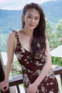 Vietnamese Celebrity Updates: Phuong Oanh's New Look and Viet Huong's Anniversary - image 30